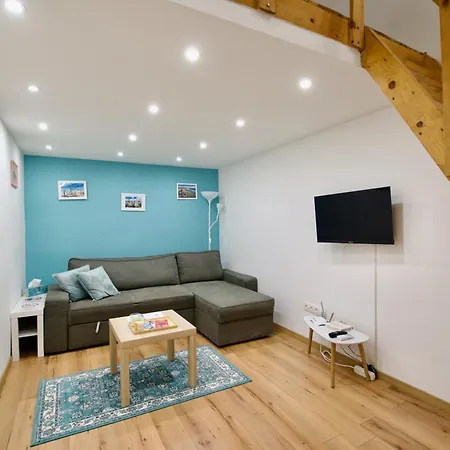 Apartment Standard By Hi5- Hunyadi Square