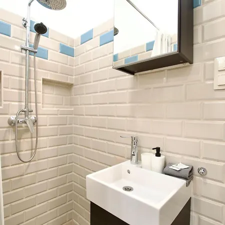 Standard By Hi5- Hunyadi Square *